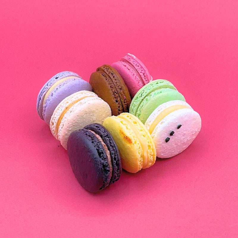 Ollia Macarons *** (Front Desk) (8pcs)